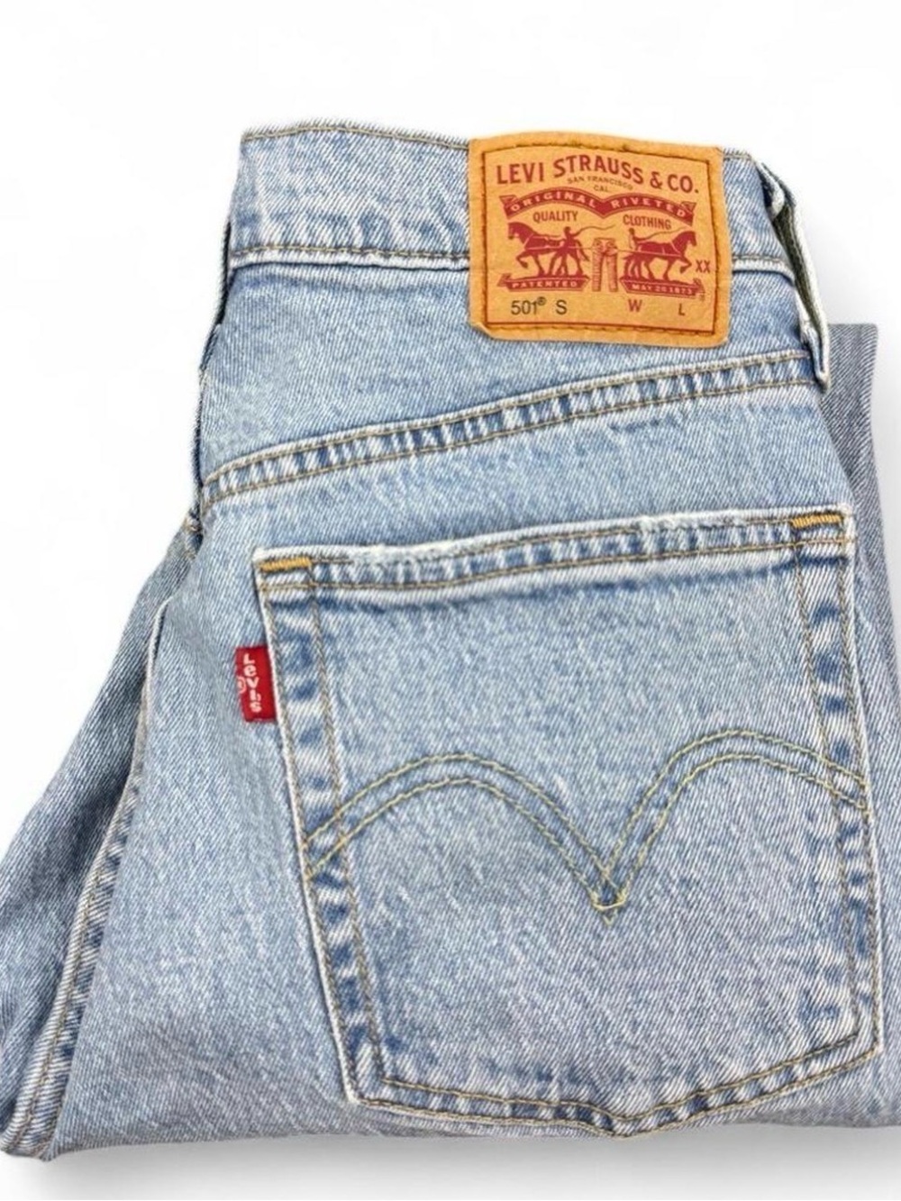 Levi's Light Wash 90s Blue 501® Jeans Skinny Fit High-Rise with Raw Frayed Hem
